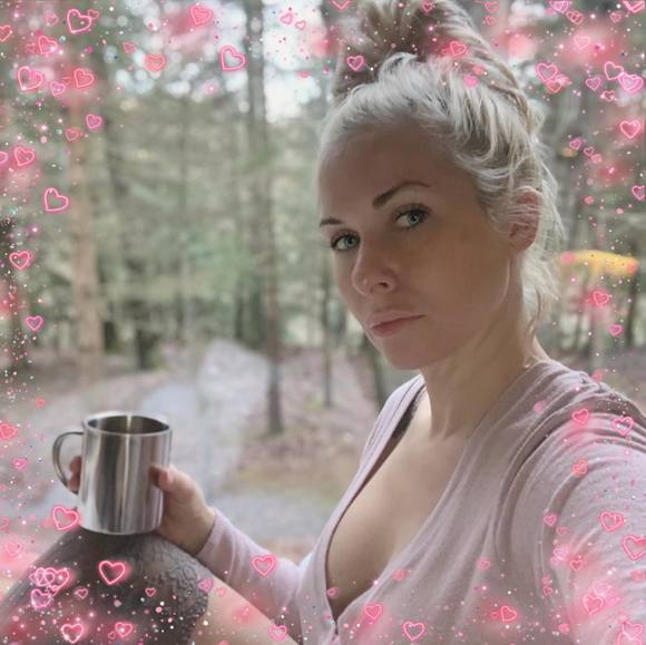 Meet your Posher, Mindy - Picture 1 of 1